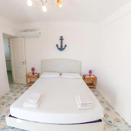 Le Perle Di Castro *