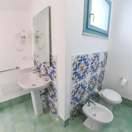 Le Perle Di Castro Apartment