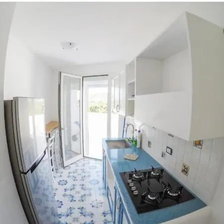Le Perle Di Castro Apartment *