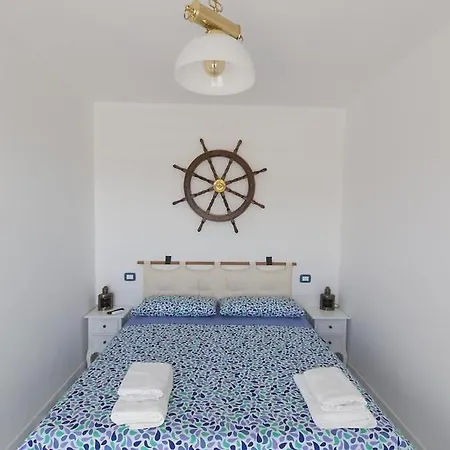 Le Perle Di Castro Apartment *
